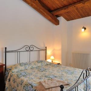 One-Bedroom Apartment with Terrace