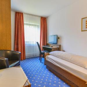 Large Single Room