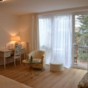Studio Apartment with Balcony
