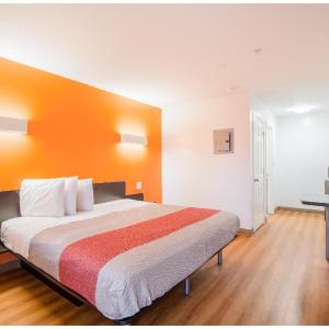 Queen Room - Disability Access