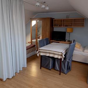Economy Quadruple Room with Shared Bathroom
