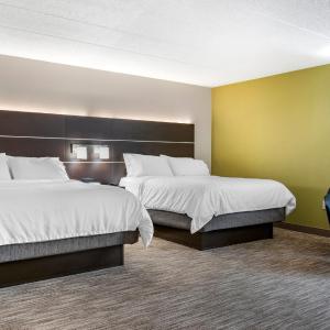 Suite with Two Queen Beds