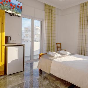 Double Room with Partial Sea View