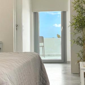 Deluxe Double Room with Balcony and Sea View