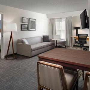 Two-Bedroom Suite with Roll-In Shower - Mobility Accessible
