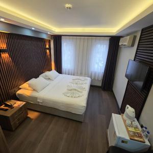Single Room with Bathroom