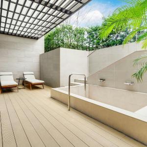 Wellness King Suite with Terrace