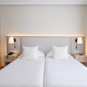 Twin Room with Pool View