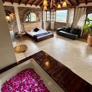 King Suite with Spa Bath