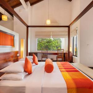 The Calm Suite with Balcony & Ocean View