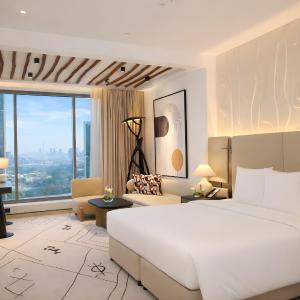 Grand Premium Skyline King Room