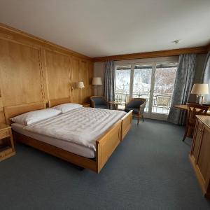 Double Room with Mountain View
