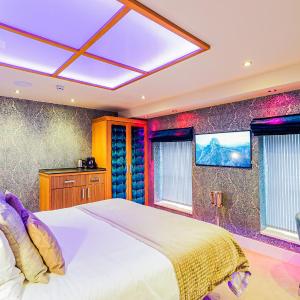 King Suite with Spa Bath