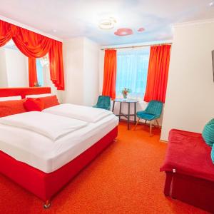 Suite with Hot Tub