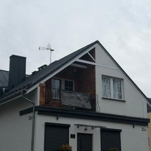 One-Bedroom Apartment with Balcony