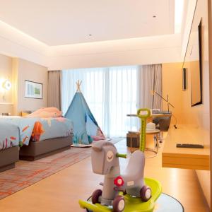 Double Room with Hot Pool Lake View - Mermaid Theme