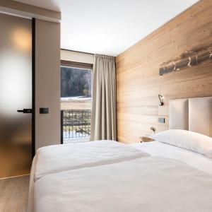 Junior Suite with Balcony