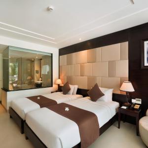 Deluxe Room with Garden View