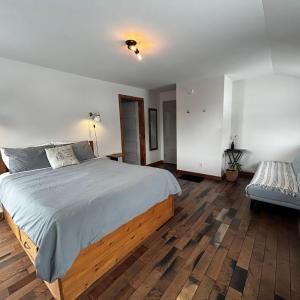 Queen Room with Balcony
