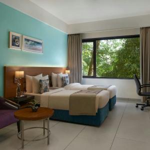 Fern Classic Twin Room with Pool View
