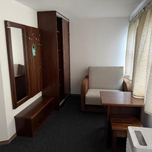 Twin Room with City View