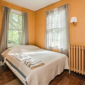 Queen Room with Garden View