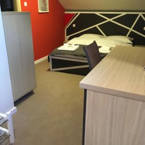 Standard King Room