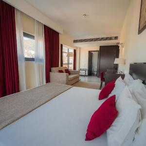 Suite - South