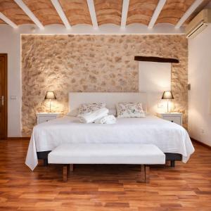 Deluxe Suite with Spa Bath