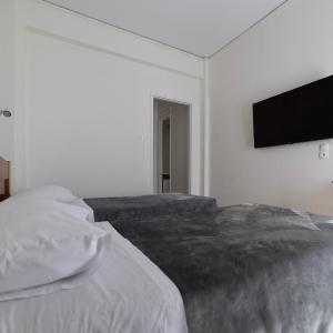 Comfort Triple Room with Side Sea View