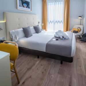 Double or Twin Room with View