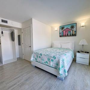 Deluxe Queen Suite