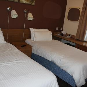Twin Room with Bath