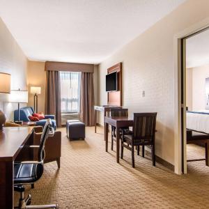 Upgraded King Suite - Non-Smoking