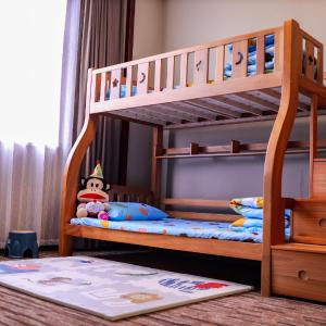Business Floor Family Room