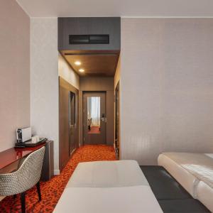 Deluxe Double Room with Extra Bed