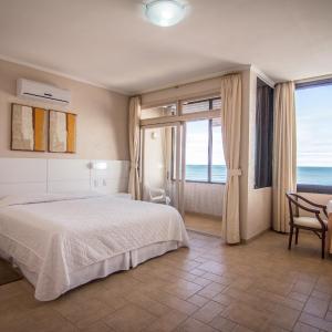 Suite with Sea View and Bath