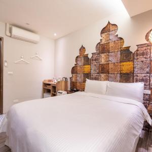 Bath House (1 Double bed)