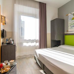 Business Double Room (1 Adult)