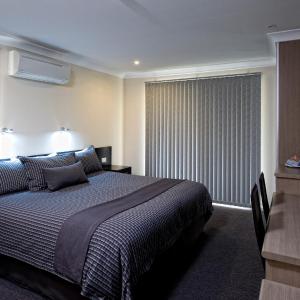 Standard Double Room with Spa Bath