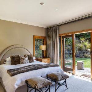 Deluxe King Suite