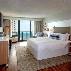 King Room with Sofa Bed and Ocean View - Oceanside