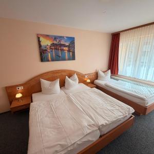 Triple Room with Balcony