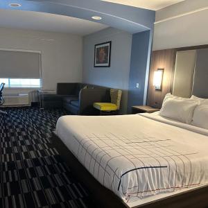 King Studio Suite - Mobility Access/Non-Smoking