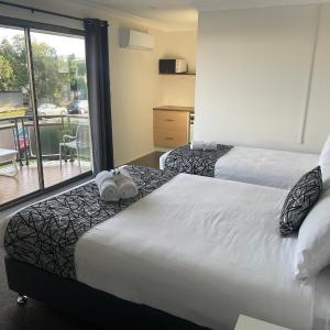 Twin Room with Balcony