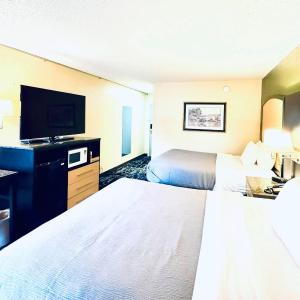 Queen Room - Accessible/Nonsmoking