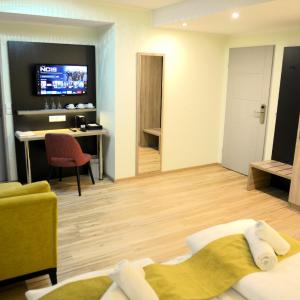 Comfort Triple Room with Shower
