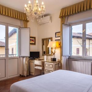 Deluxe Double Room with Balcony and Sea View