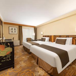Twin Room with Lake View
