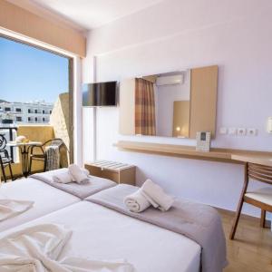 Triple Room with Pool View